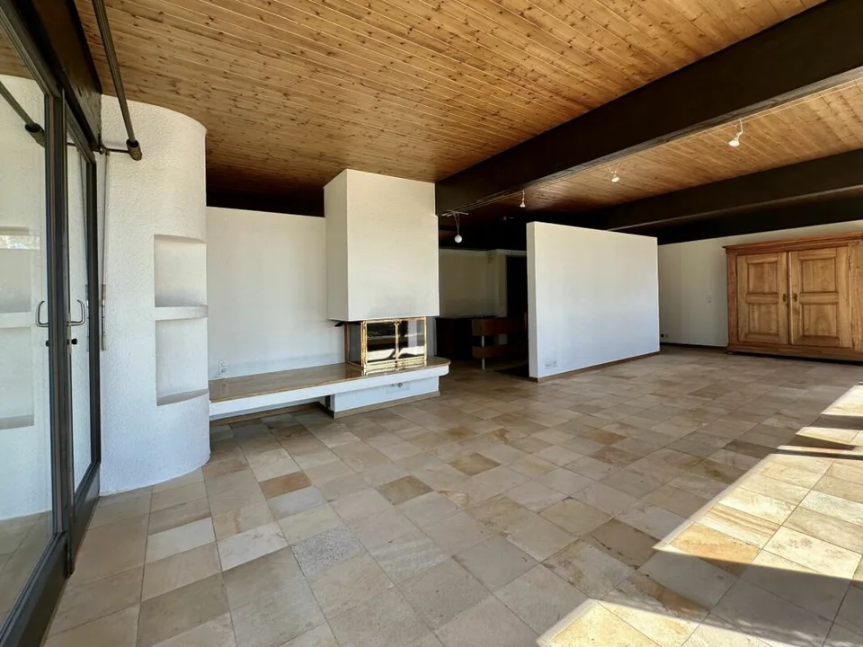 Maison individuelle de 7 pièces avec piscine et vue dégagée – photo 4 sur 15