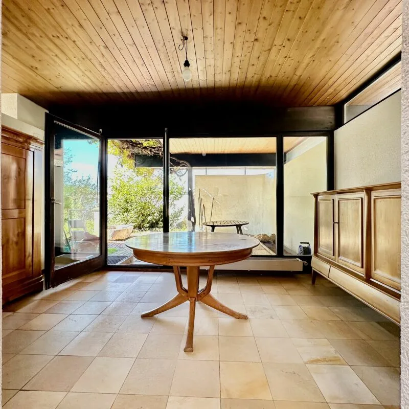Maison individuelle de 7 pièces avec piscine et vue dégagée – photo 6 sur 15