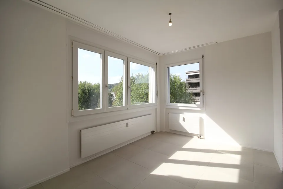 Appartamento di 4,5 locali rinnovato e tranquillo, vicino ad Aarau – foto 14 di 18