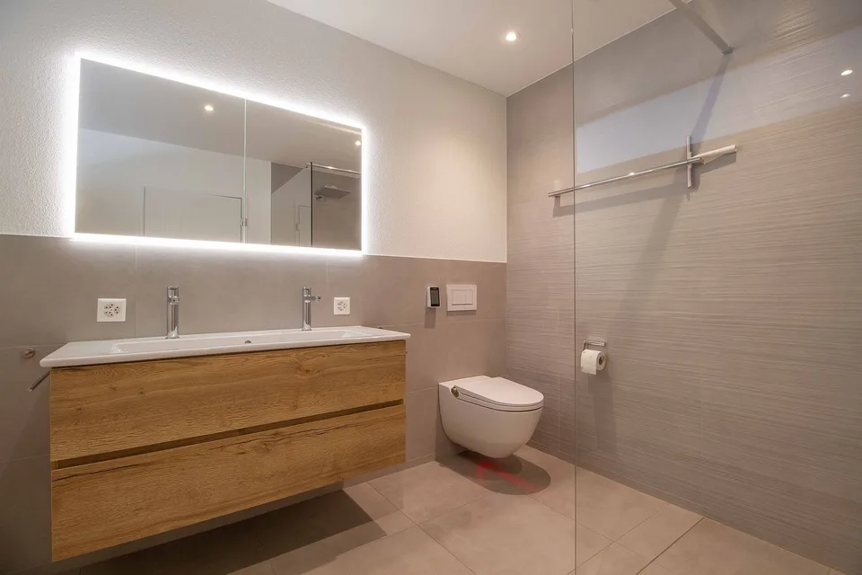 Bright and spacious 2.5-room terrace apartment with a magnificent panoramic view, living comfort, and beautiful materials – photo 11 of 16