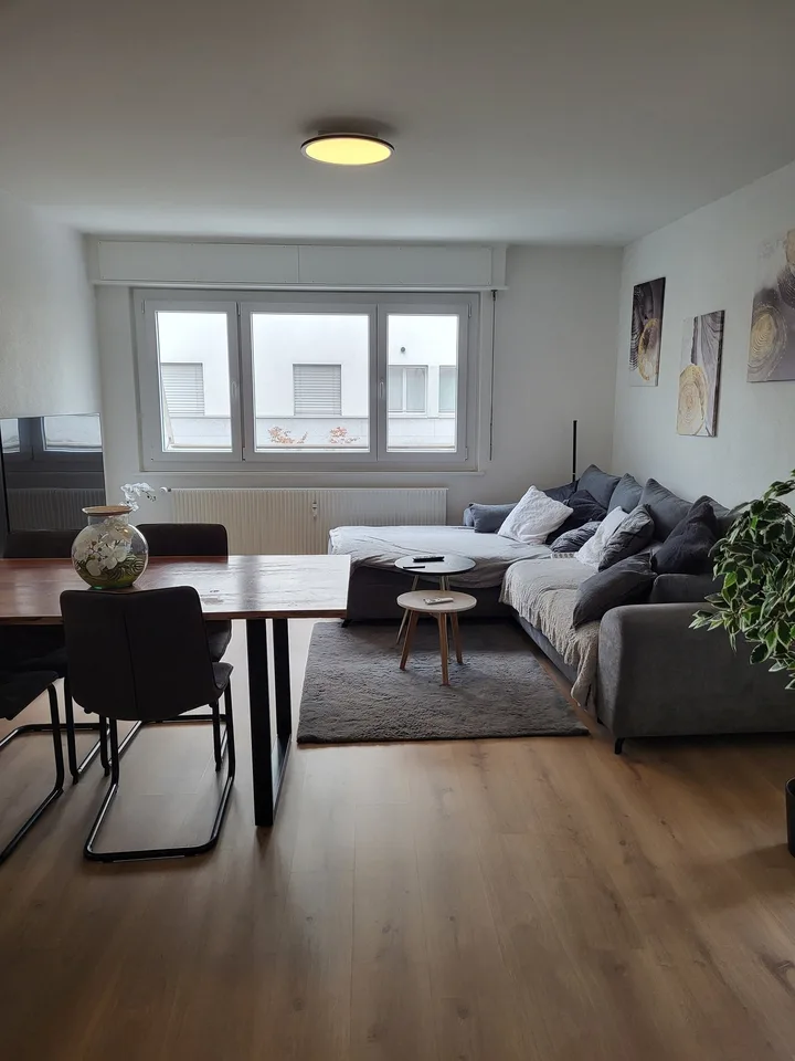 Geräumige 4.5-Zimmer-Wohnung im Herzen von Sierre – Foto 3 von 11