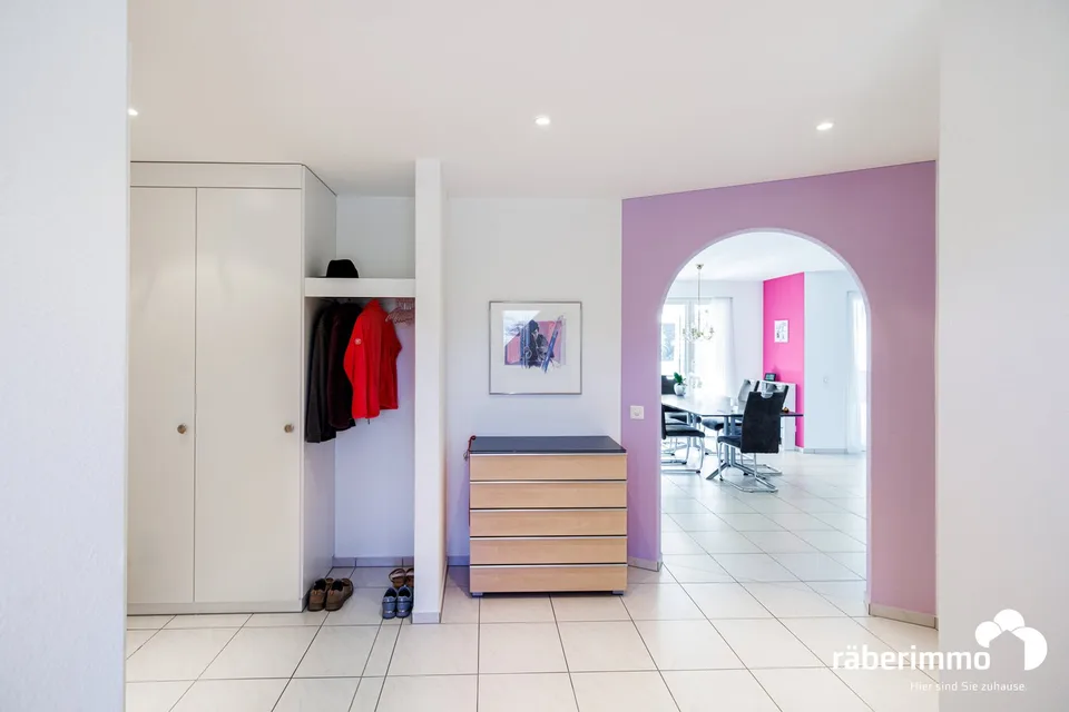 Casa curata con piscina e molto spazio – foto 2 di 13