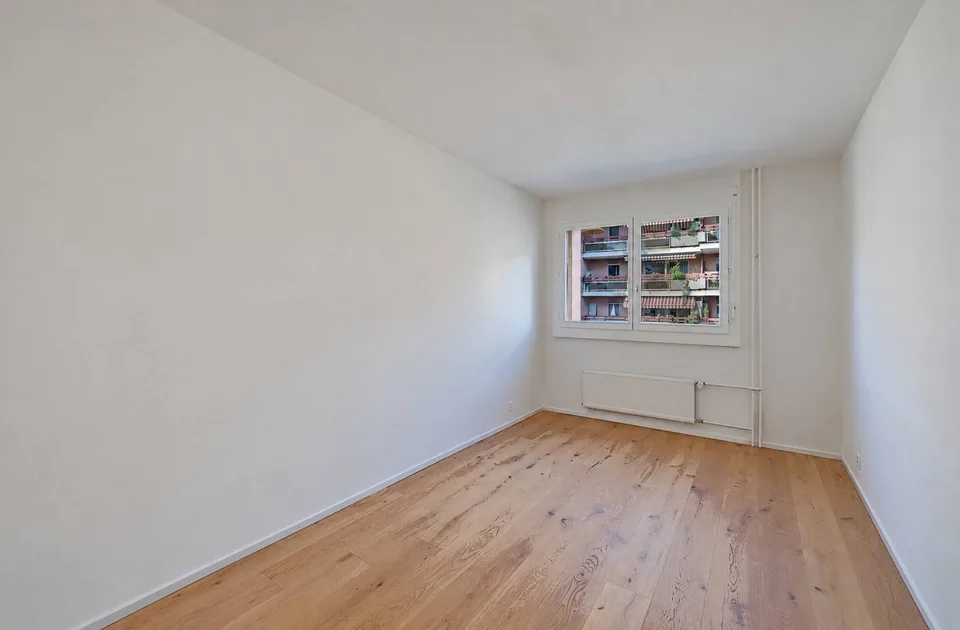 Superbe 5.5 pièces de 132 m2 int. totalement rénové avec grand balcon – Foto 25 von 26