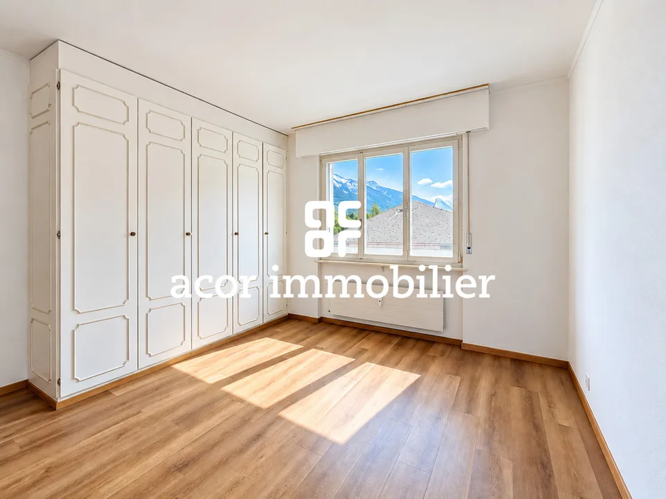 Appartement 3½ pièces avec potentiel de transformation - Sierre – Foto 4 von 5