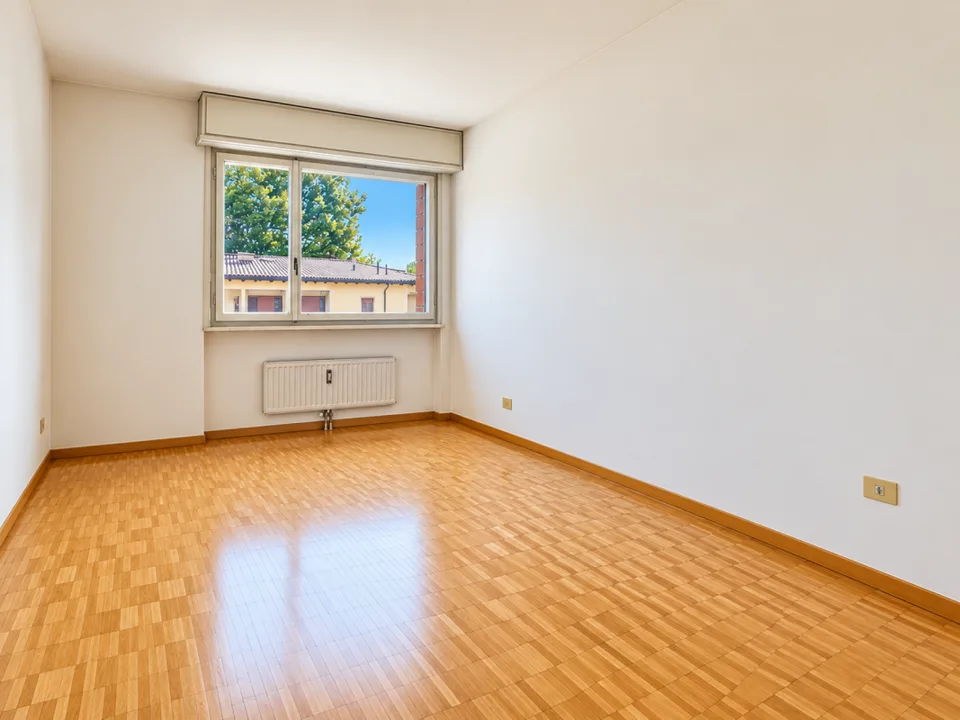 Helles Apartment im 5. Stock zum Renovieren – Foto 3 von 5