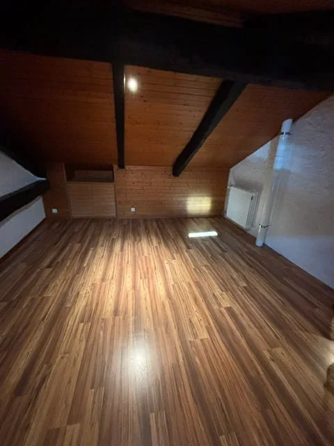 Faszinierendes 2.5-Zimmer-Duplex-Apartment in historischem Gebäude in Pambio-Noranco – Foto 4 von 6