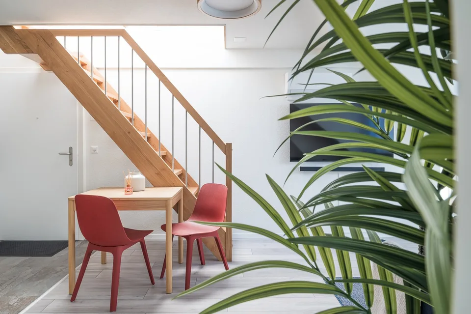 Möbliertes 2.5-Zimmer-Penthouse mit grosser Dachterrasse in Zürich – Foto 3 von 11