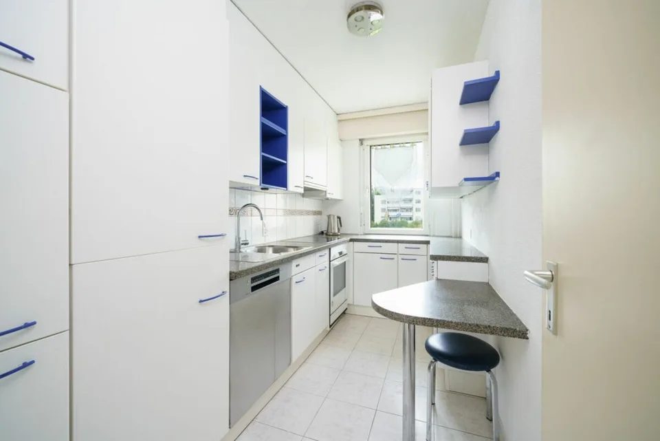 4.0-room apartment with one parking space (+CHF 35'000.00) – photo 12 of 17