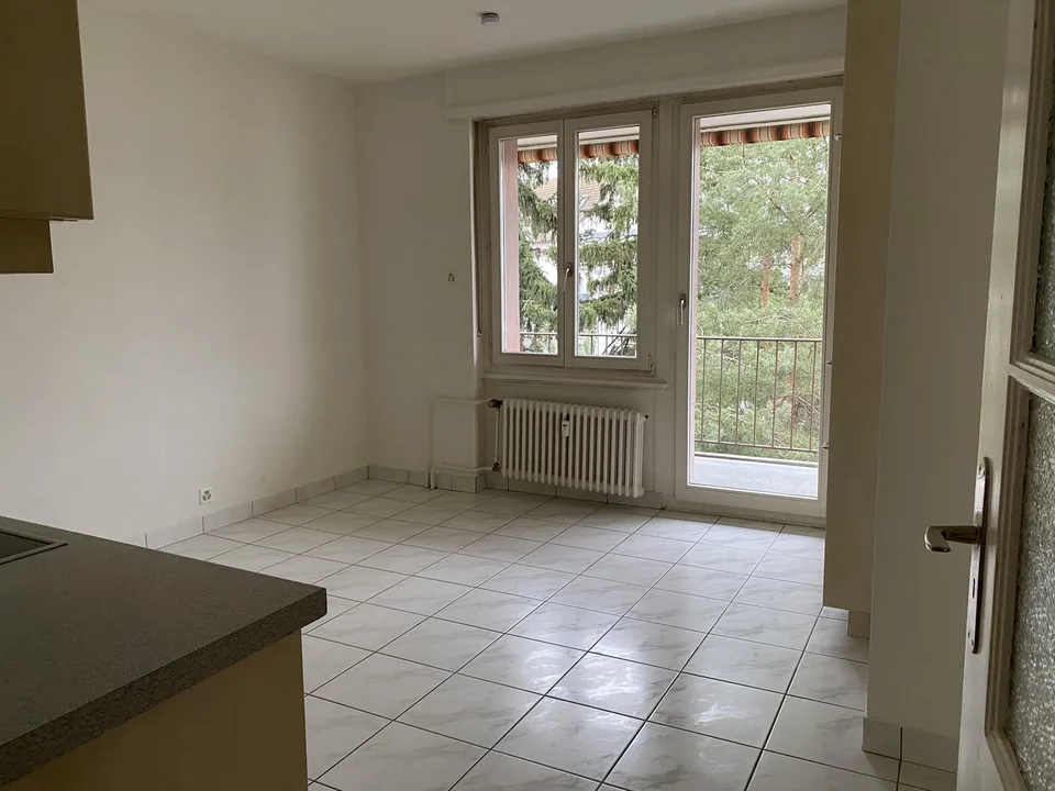 Appartement avec balcon donnant sur la cour intérieure verdoyante au Tellplatz – photo 5 sur 10