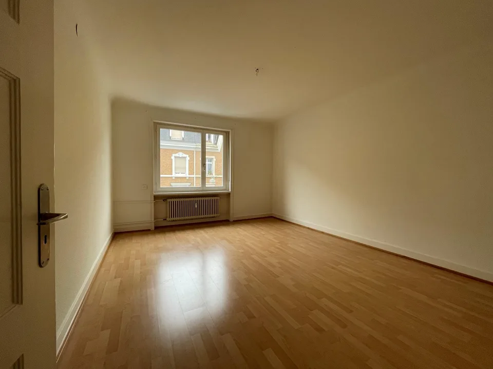 Appartement avec balcon donnant sur la cour intérieure verdoyante au Tellplatz – photo 8 sur 10
