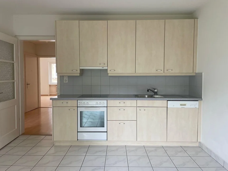 Appartement avec balcon donnant sur la cour intérieure verdoyante au Tellplatz – photo 4 sur 10