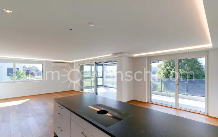 Appartamento moderno 3 ½ locali con balcone parzialmente vetrato - vista panoramica magnifica sulle Alpi vallesane e bernesi – foto 3 di 11