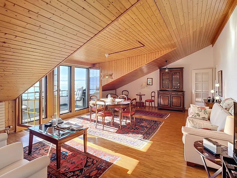 Magnifique appartement en attique de 3.5 pièces avec vue sur le lac et les montagnes – foto 16 di 24