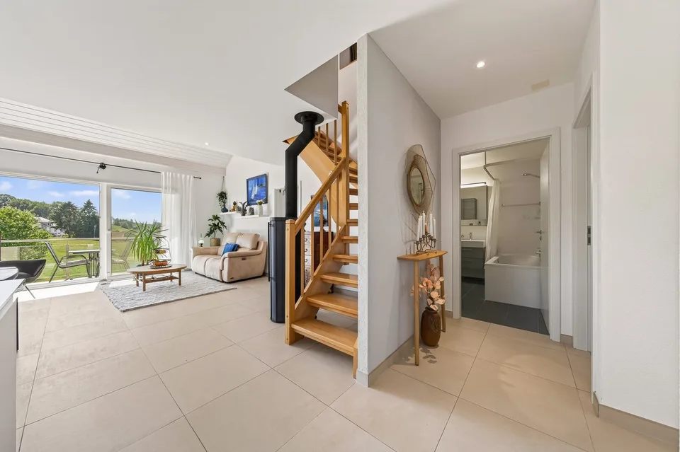 Superbe appartement de 4,5 pièces en duplex avec beau balcon orienté Sud-Ouest – Foto 20 von 34