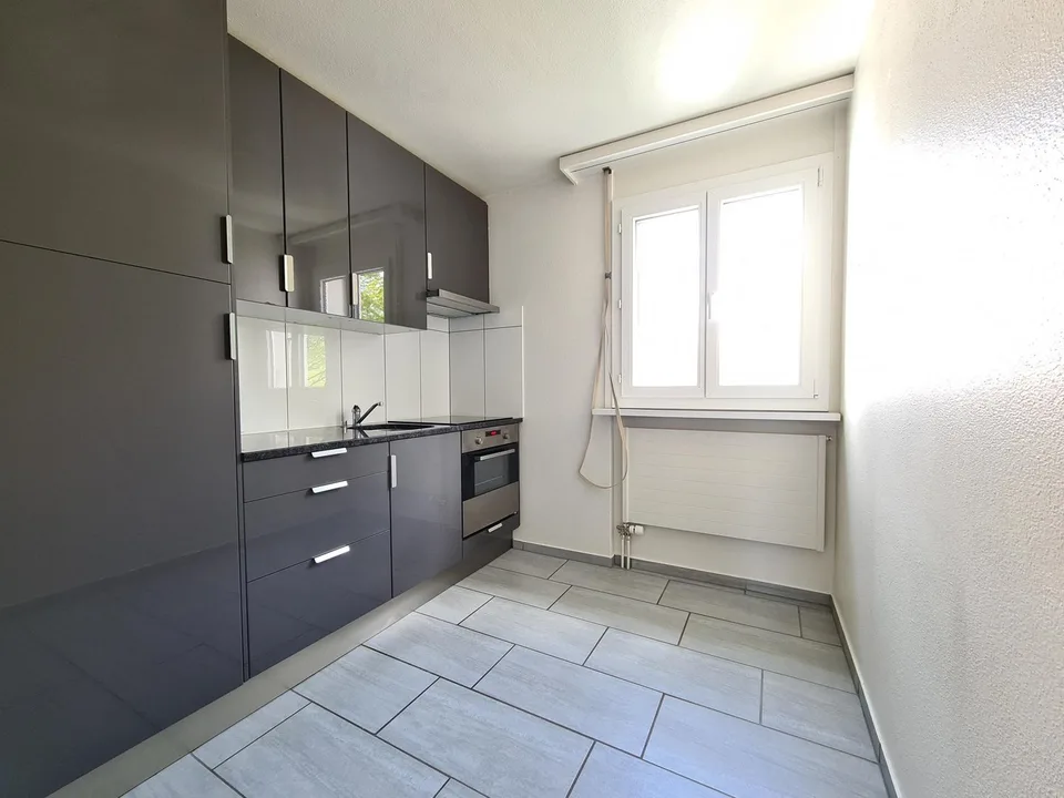 Helle & offene 3.5 Zimmerwohnung in Schmitten – Foto 3 von 7