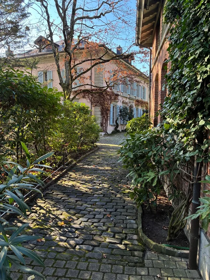 Adresse von Ausnahme im Herzen des Mont-Repos-Viertels in Lausanne – Foto 2 von 15