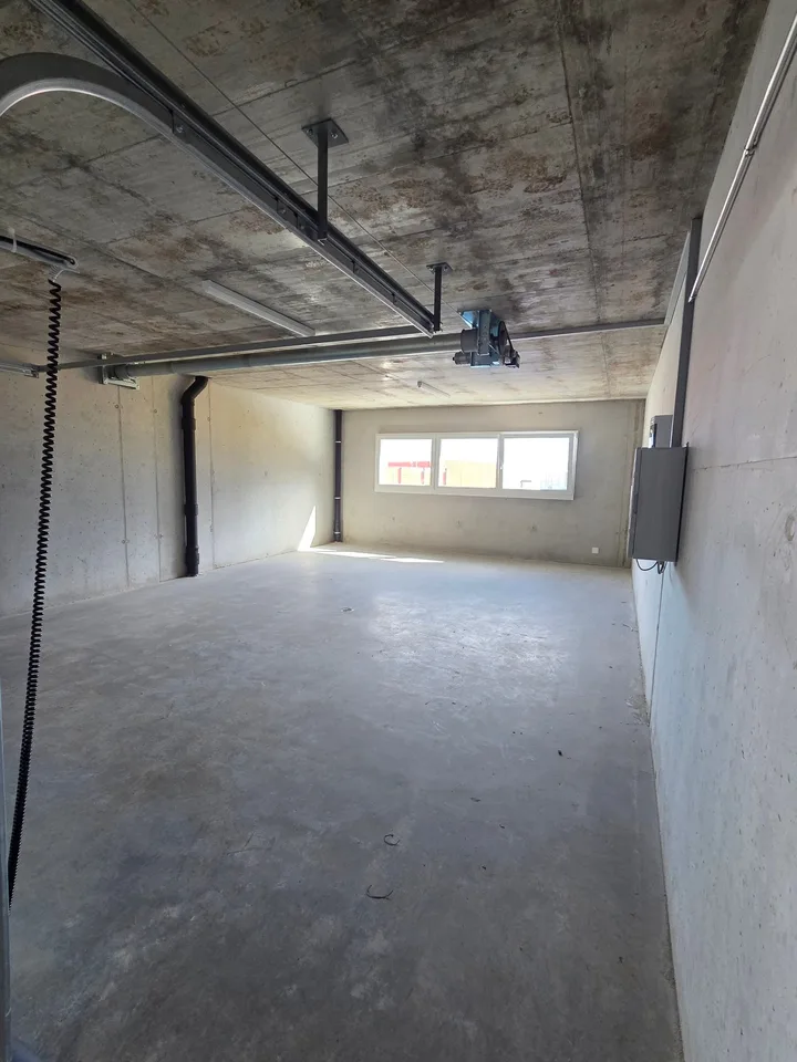 Occasione! In affitto, un deposito/box, in un edificio recente "Ilot des Finettes" a Martigny! – foto 3 di 7