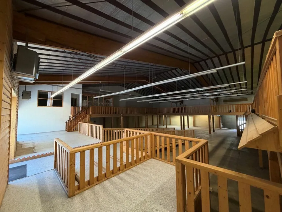 800 m2 Verkaufsfläche- oder Gewerbefläche in der Industrie Dietikon – Foto 3 von 4