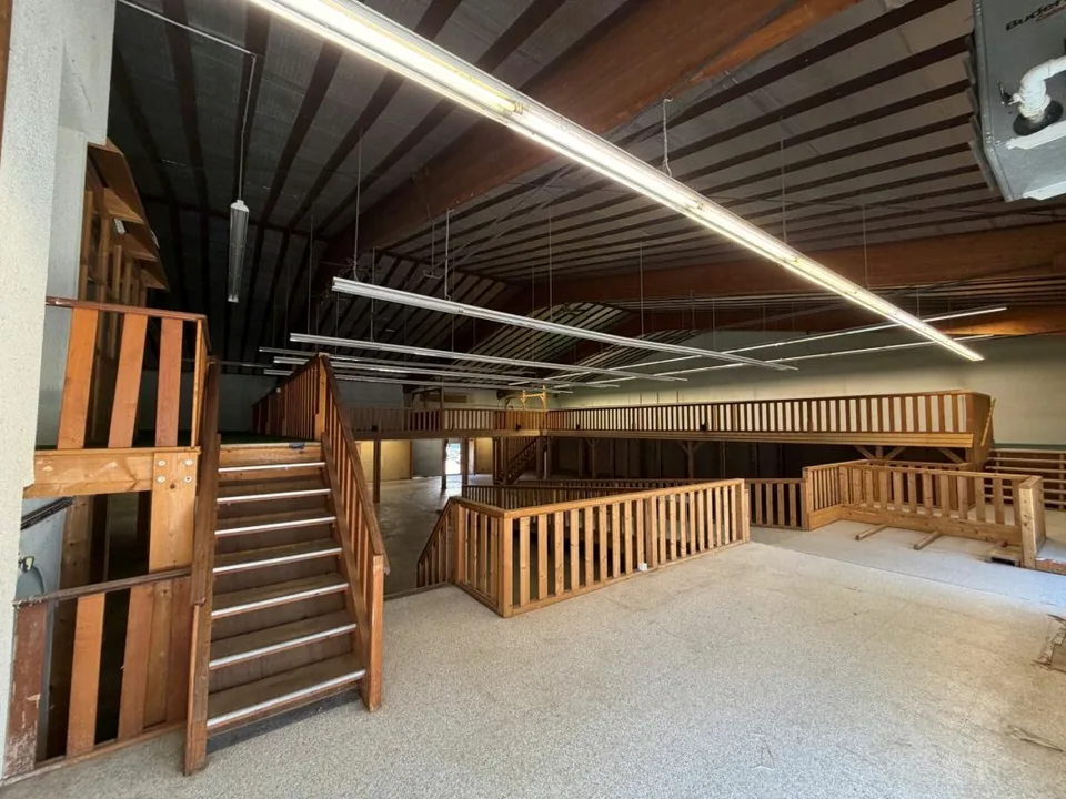 800 m2 Verkaufsfläche- oder Gewerbefläche in der Industrie Dietikon – Foto 2 von 4