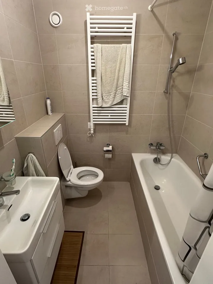 Übernahme des Mietvertrags - 3-Zimmer-Wohnung mit Durchgang – Foto 3 von 5