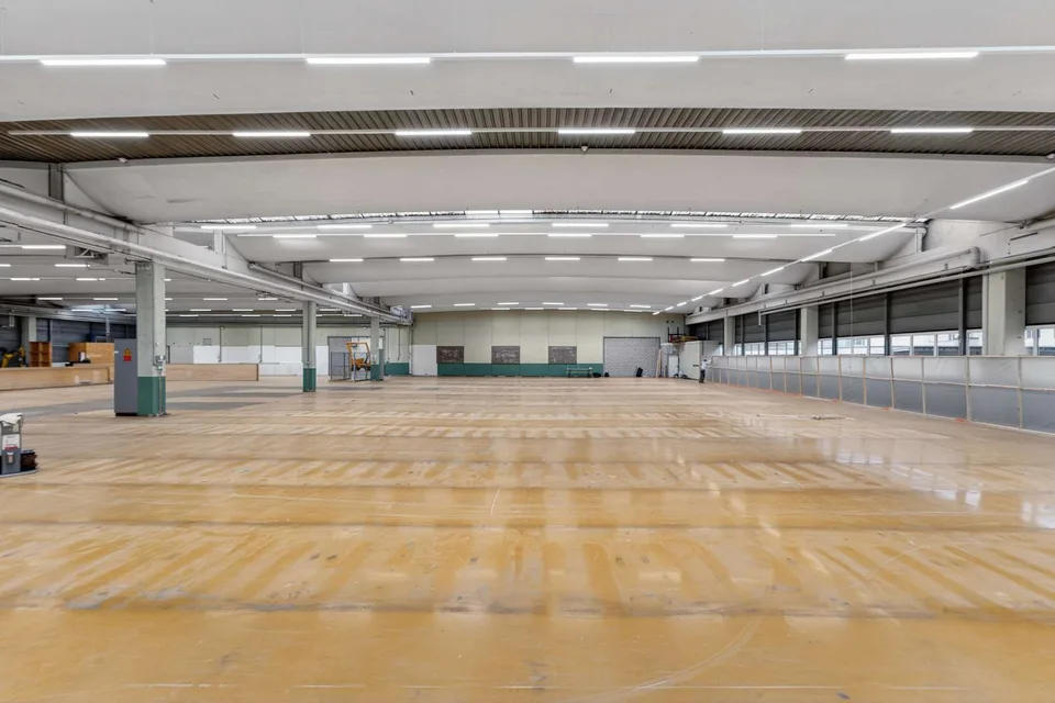 Hallenflächen ab ca. 1'000 m² und 7.2 m Raumhöhe für Produktion, Gewerbe, Freizeit und Showroom – photo 13 of 13