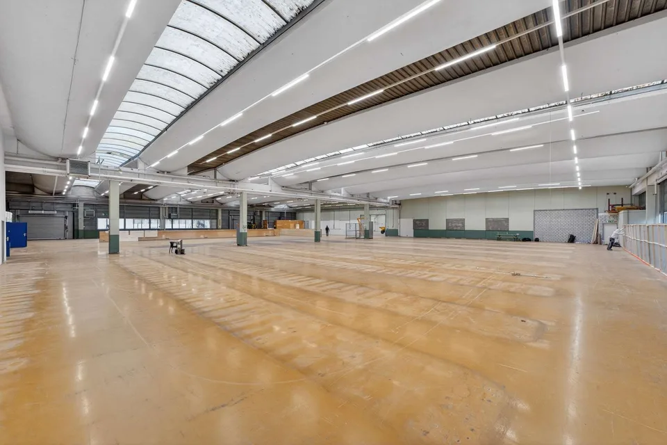 Lager- und Logistikflächen von 2'379 m² bis 5'200 m² mit direkter LKW-Erschliessung – Foto 11 von 13