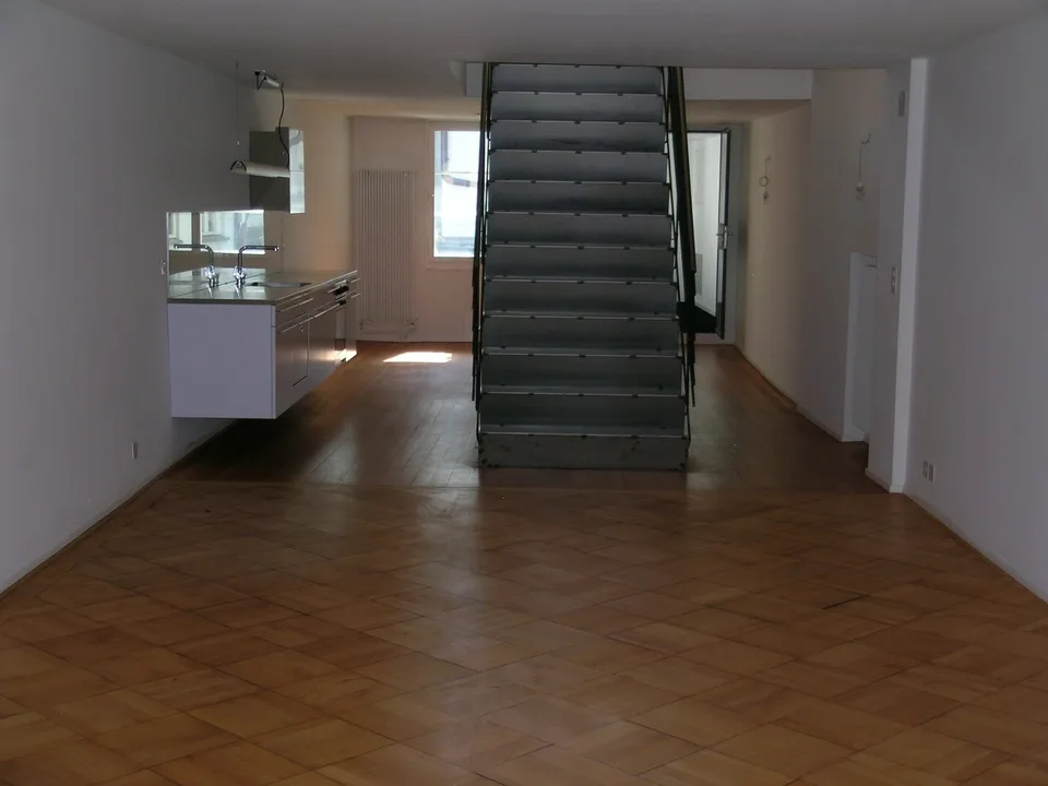 Wohnen in der Berner Altstadt – einzigartige Dachwohnung mit Terrasse – Foto 3 von 10