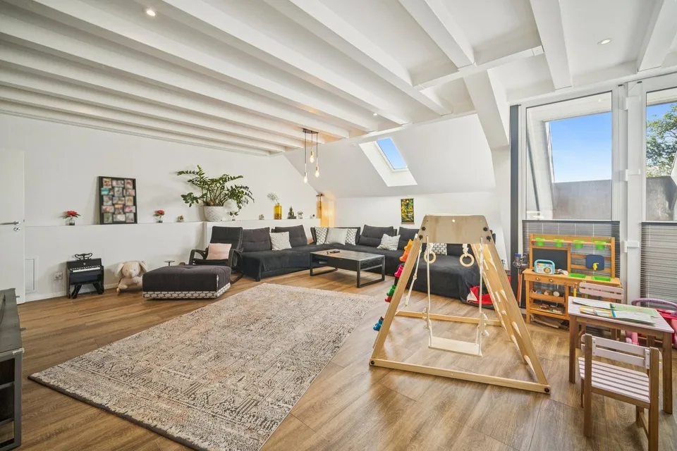 Magnifico duplex di 178m2 nel cuore del villaggio – foto 2 di 10