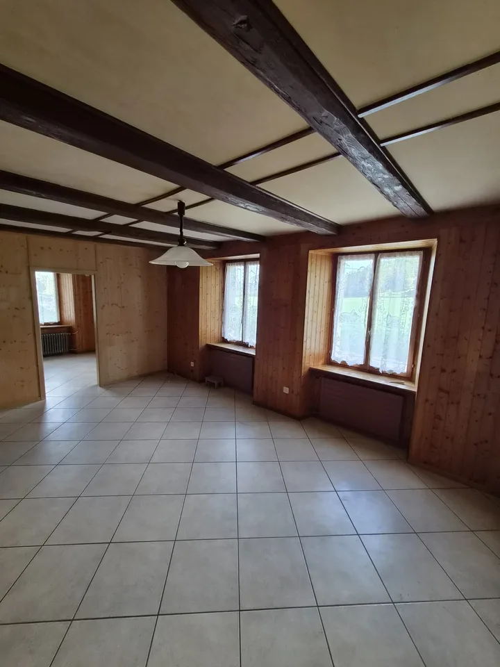 Reserviert! Bauernhof mit großzügigen Volumen – Foto 8 von 11
