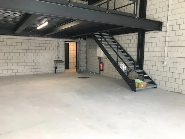 Moderne Gewerbeeinheit zu vermieten – Foto 6 von 8