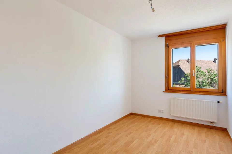 Comfortable 4.5-room apartment in Bassecourt – photo 9 of 13