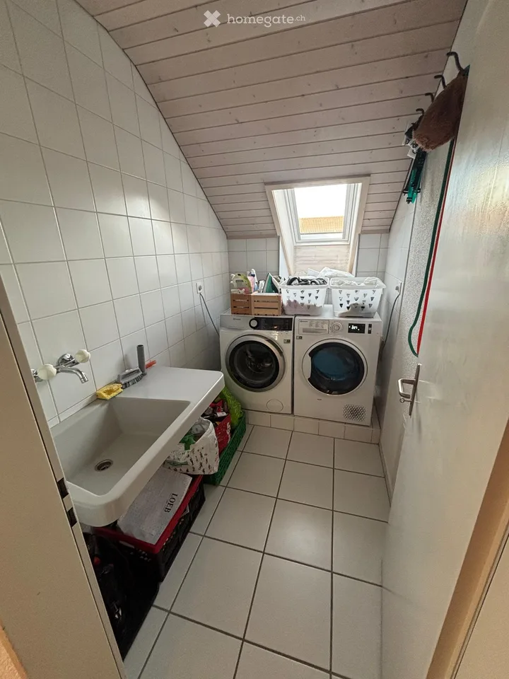 Appartement mansardé lumineux et spacieux de 4 pièces – photo 3 sur 5