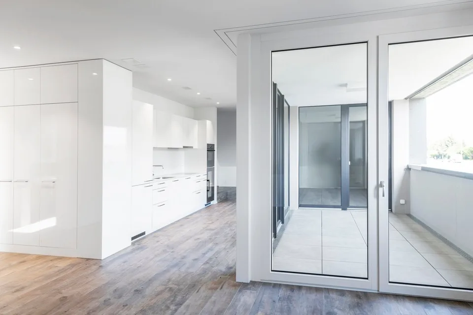Wunderschöne helle Wohnung mit Blick ins Grüne – Foto 3 von 11
