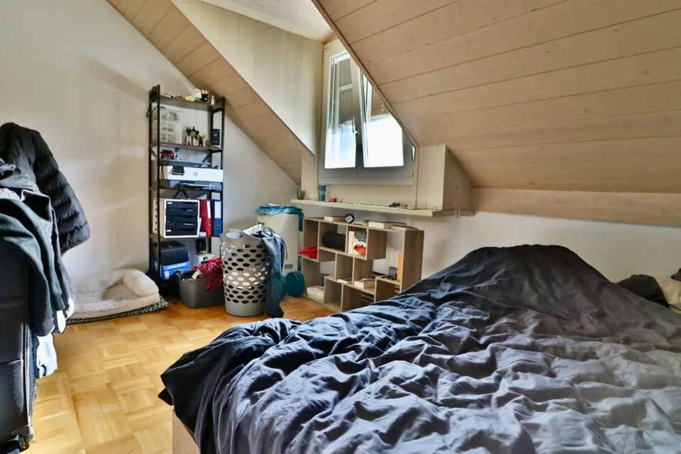 4,5 ZIMMER HELL IN EINER IDYLLISCHEN UMGEBUNG - KLEINE WEG mit 6 WOHNUNGEN – Foto 6 von 13