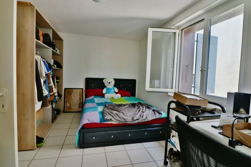 4,5 ZIMMER HELL IN EINER IDYLLISCHEN UMGEBUNG - KLEINE WEG mit 6 WOHNUNGEN – Foto 5 von 13