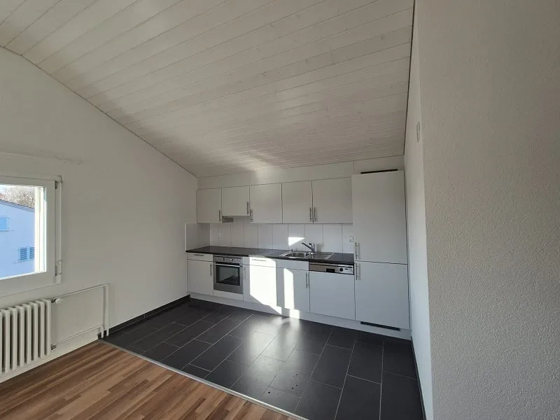 Charmante 2-Zimmer-Dachgeschosswohnung mit Balkon in Steinach – Foto 2 von 6