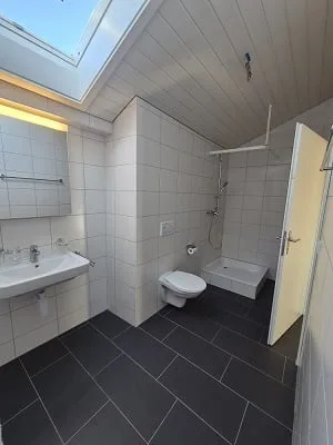 Charmante 2-Zimmer-Dachgeschosswohnung mit Balkon in Steinach – Foto 6 von 6