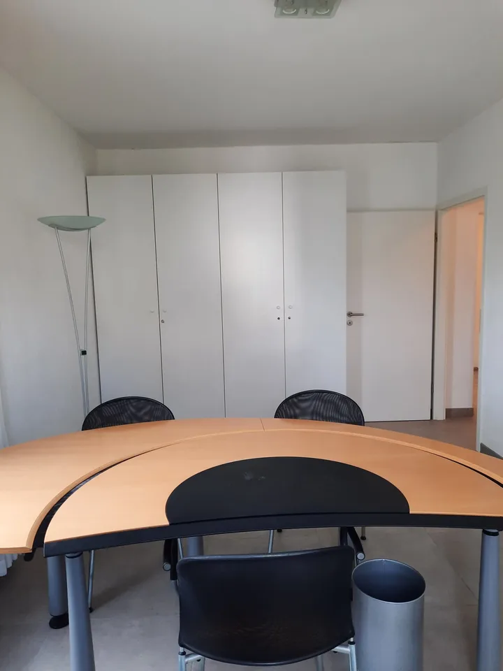 Schönes Büro von 3 Zimmern, geeignet für ein Büro oder einen Therapeuten – Foto 10 von 11