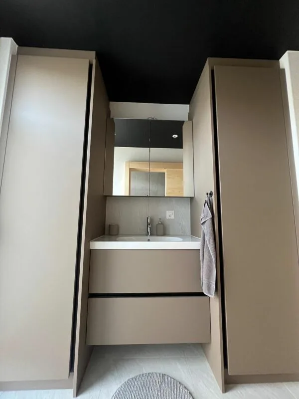 Magnifiche camere individuali con bagno doccia e cabina armadio private – foto 7 di 12