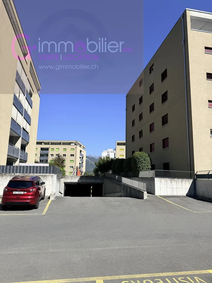Posto auto interno in un parcheggio sotterraneo – foto 5 di 5