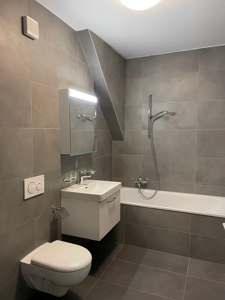 Ampio appartamento di 7 locali a Giez – foto 9 di 10