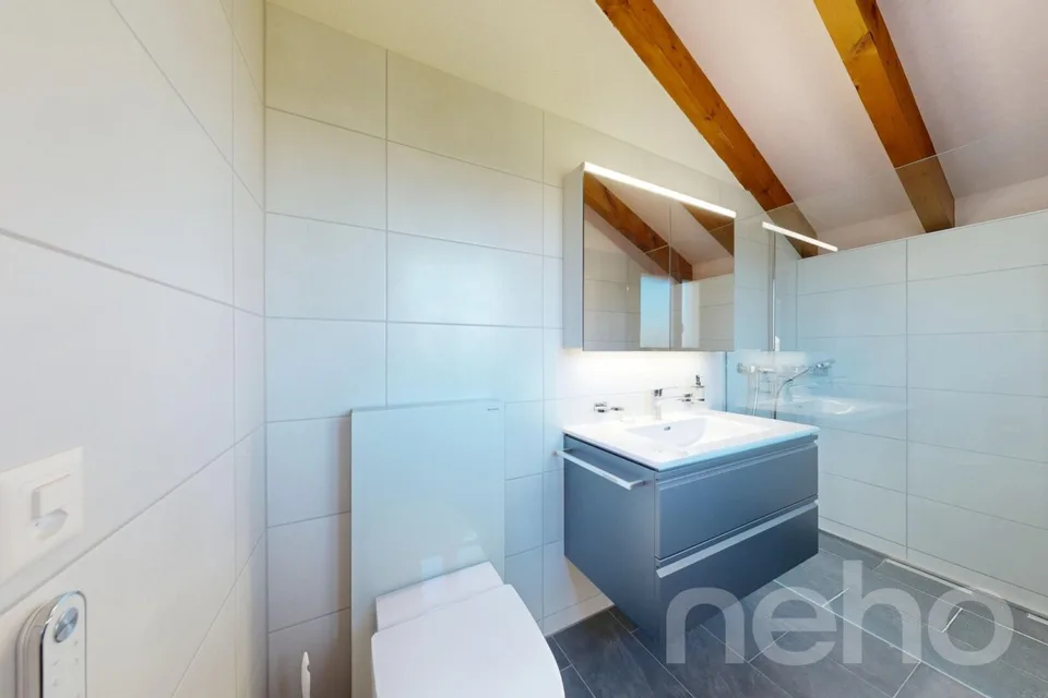 Casa unifamiliare di 5,5 locali con grande terreno in zona tranquilla – foto 7 di 12