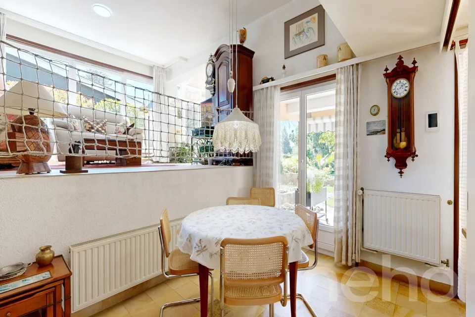 Villa dell'architetto con grande giardino e potenziale unico! – foto 12 di 12
