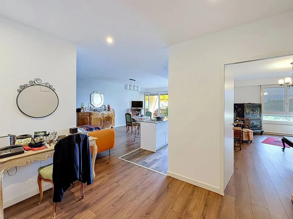 6 Zimmer Wohnung in Thônex – Foto 3 von 11