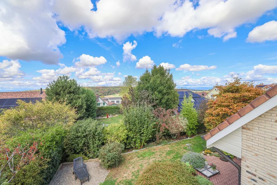 Freistehendes 5½ Zi.-Einfamilienhaus mit Garten in Metzerlen – Foto 2 von 19