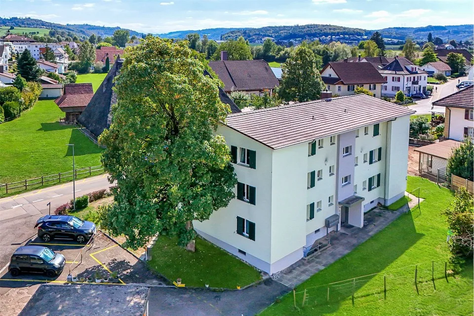 Casa multifamiliare ben curata con tre appartamenti da 2½ e sei appartamenti da 3½ locali – foto 7 di 12