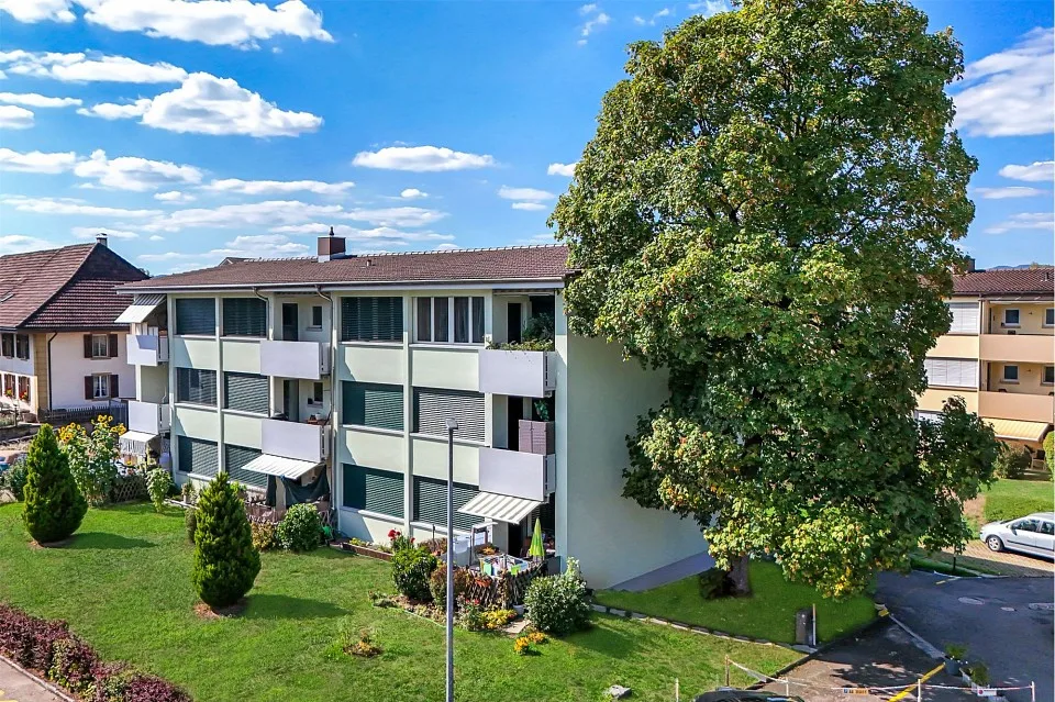 Casa multifamiliare ben curata con tre appartamenti da 2½ e sei appartamenti da 3½ locali – foto 5 di 12