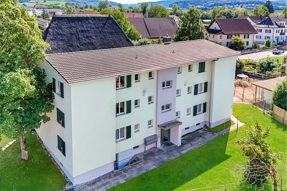 Casa multifamiliare ben curata con tre appartamenti da 2½ e sei appartamenti da 3½ locali – foto 9 di 12