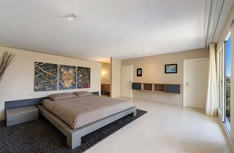 Magnifikes contemporary Duplex mit 4,5 Zimmern, Garten und Balkon – Foto 6 von 10