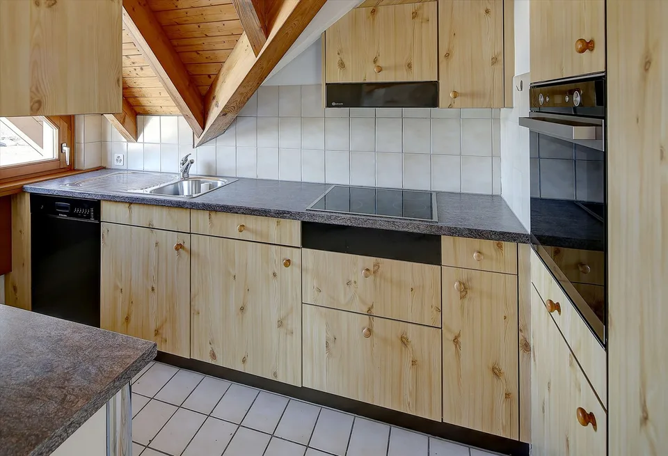 Appartamento mansardato accogliente con caminetto e charme particolare – foto 5 di 11